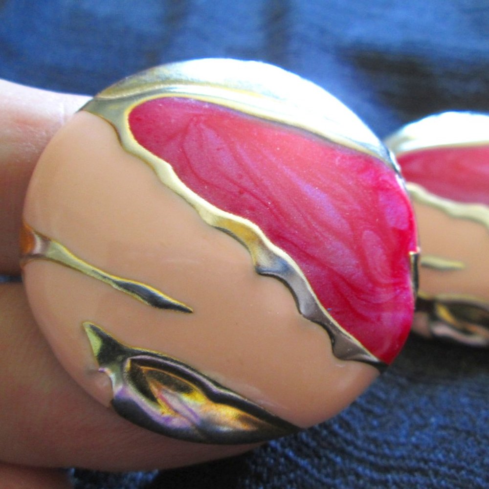 Vintage 80's Earrings Pink enamel Round abstract Earrings